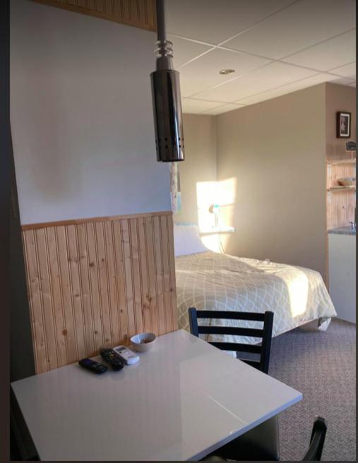 La Spacieuse Riverstone Citq3O1849 Saint Pierre de Broughton Bagian luar foto