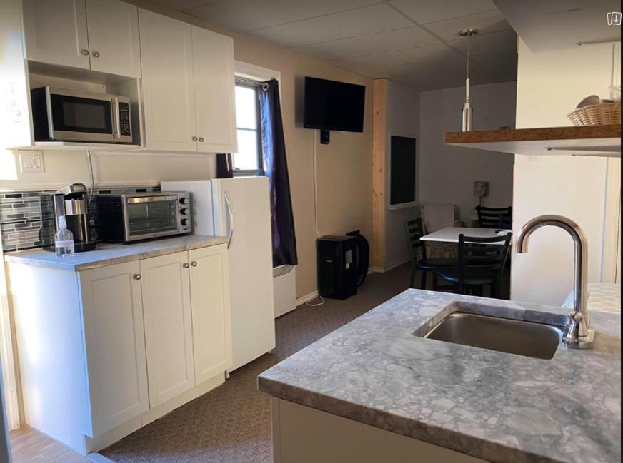 La Spacieuse Riverstone Citq3O1849 Saint Pierre de Broughton Bagian luar foto