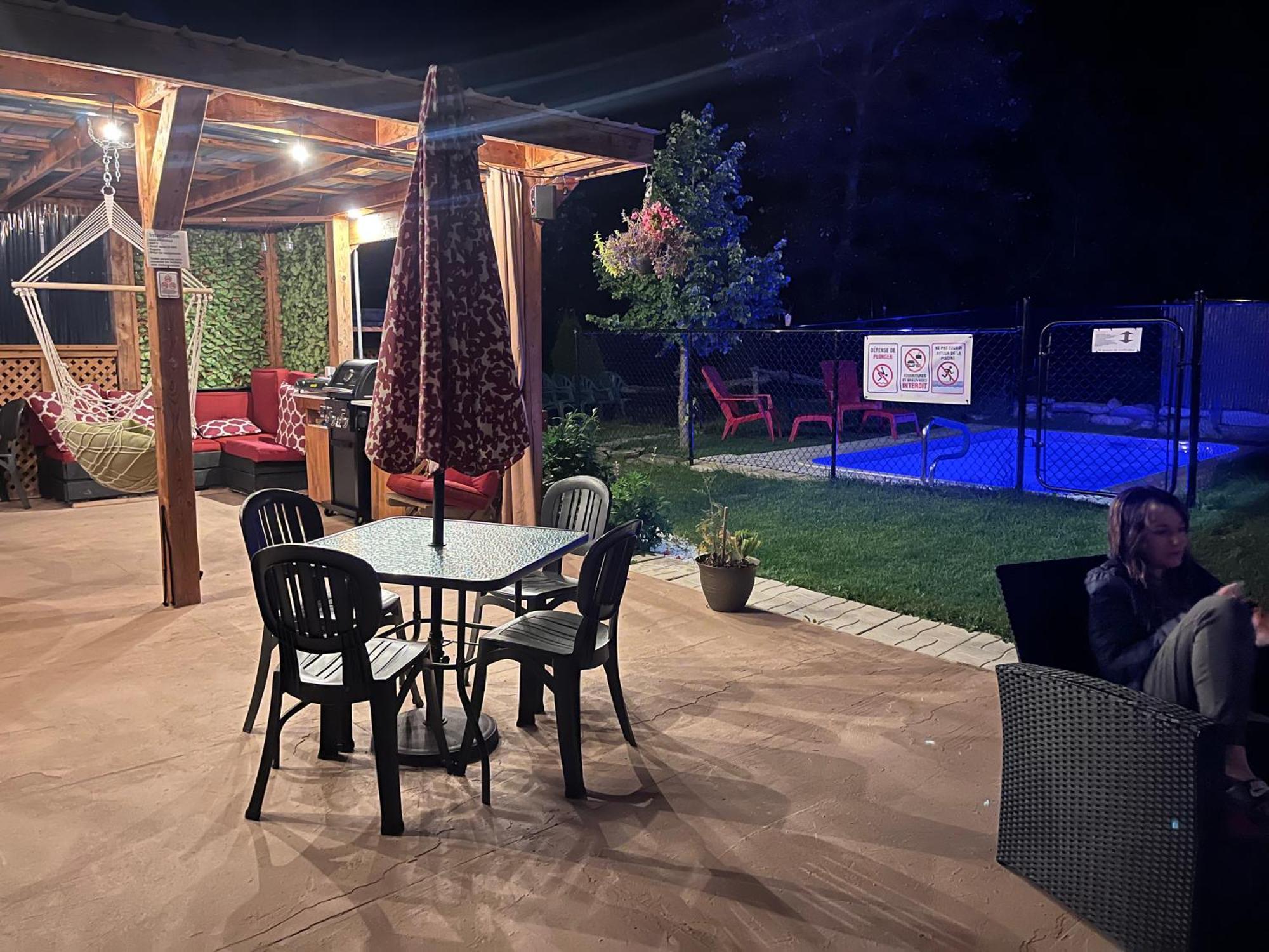La Spacieuse Riverstone Citq3O1849 Saint Pierre de Broughton Bagian luar foto