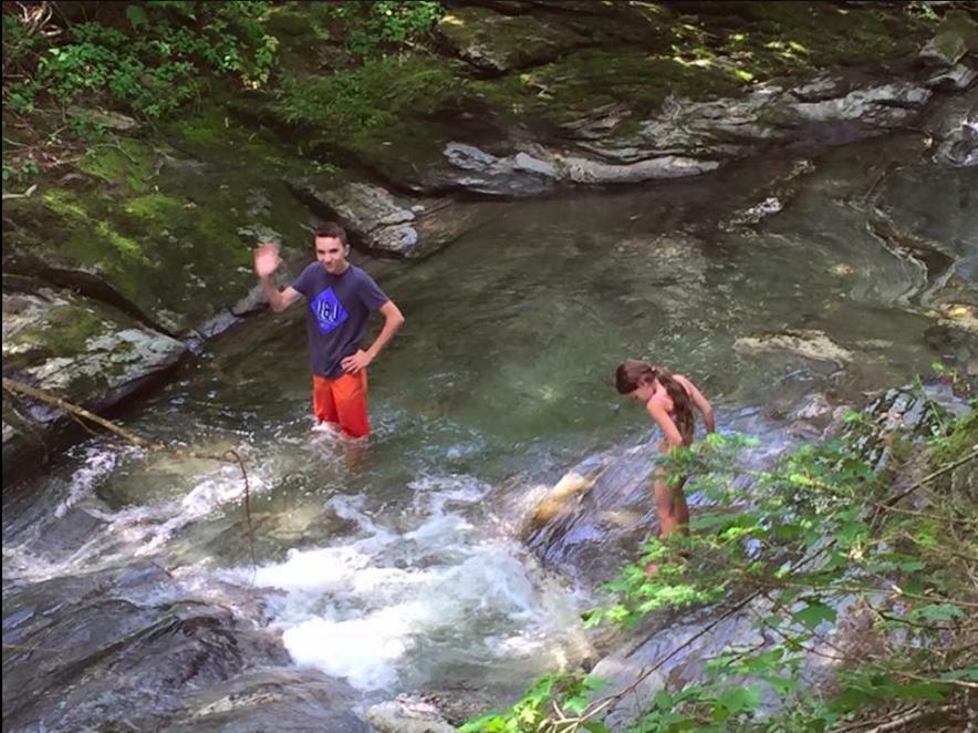 La Spacieuse Riverstone Citq3O1849 Saint Pierre de Broughton Bagian luar foto
